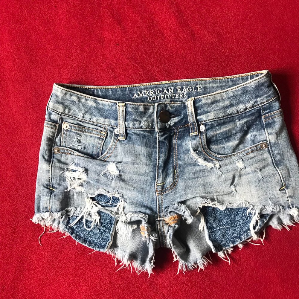 AMERICAN EAGLE SHORTS (SUPER STRETCH)